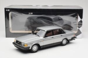 Volvo 240 GL Silver Minichamps 1:18 155171408 Metall — bild 6 av 6