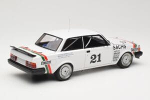 Volvo 240 Turbo #21 P. Stureson DTM Winner Wunstorf 1985 AUTOart 1:18 88592 Metall — bild 3 av 8