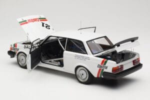 Volvo 240 Turbo #21 P. Stureson DTM Winner Wunstorf 1985 AUTOart 1:18 88592 Metall — bild 5 av 8