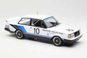 Volvo 240 Turbo #10 R. Francevic Winner ATCC 1986 IXO 1:18 18RMC176 Metall — bild 4 av 6