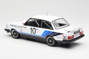 Volvo 240 Turbo #10 R. Francevic Winner ATCC 1986 IXO 1:18 18RMC176 Metall — bild 5 av 6