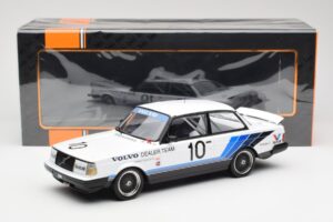 Volvo 240 Turbo #10 R. Francevic Winner ATCC 1986 IXO 1:18 18RMC176 Metall — bild 6 av 6