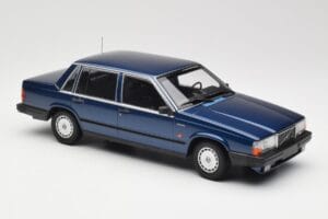 Volvo 740 GL Dark Blue Metallic Minichamps 1:18 155171701 Metall — bild 4 av 6