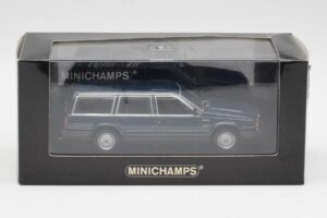 Volvo 740 GL Estate Blågrön Metallic Minichamps 1:43 943171713 Metall — bild 4 av 4