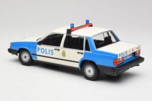 Volvo 740 GL Polis Sverige Minichamps 1:18 155171791 Metall — bild 5 av 6