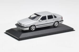 Volvo 850 Silver Minichamps 1:43 430171402 Metall — bild 2 av 4
