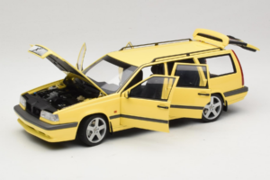 Volvo 850 T-5R Kombi Cream Yellow AUTOart 1:18 79506 Metall — bild 2 av 8