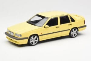 Volvo 850 T-5R Gul AUTOart 1:18 79501 Metall