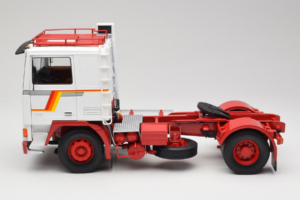 Volvo F12 Vit Röd Road Kings 1:18 RK180031 Metall — bild 4 av 8