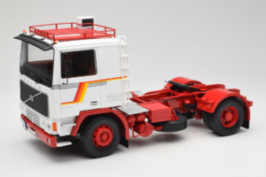 Volvo F12 Vit Röd Road Kings 1:18 RK180031 Metall