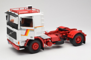 Volvo F12 Vit Röd Road Kings 1:18 RK180031 Metall — bild 2 av 8