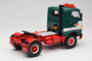 Volvo F88 Bilspedition Grön Vit MCG 1:18 MCG18139 Metall — bild 3 av 8