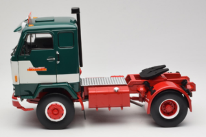 Volvo F88 Bilspedition Grön Vit MCG 1:18 MCG18139 Metall — bild 4 av 8