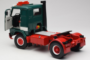 Volvo F88 Bilspedition Grön Vit MCG 1:18 MCG18139 Metall — bild 5 av 8