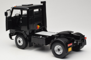 Volvo F88 John Player Special Black MCG 1:18 MCG18217 Metall — bild 5 av 8