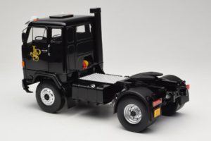 Volvo F88 John Player Special Black MCG 1:18 MCG18217 Metall — bild 7 av 8