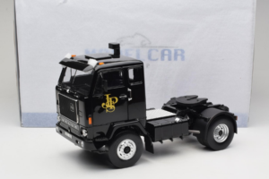 Volvo F88 John Player Special Black MCG 1:18 MCG18217 Metall — bild 8 av 8