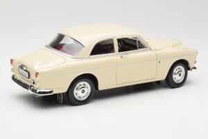 Volvo P121 Amazon Vit Revell 1:18 08866 Metall — bild 3 av 8