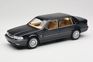 Volvo S90 Royal Blue DNA 1:18 DNA000088 Metall
