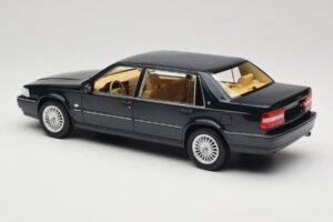 Volvo S90 Royal Blue DNA 1:18 DNA000088 Metall — bild 5 av 6