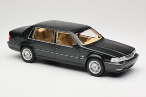 Volvo S90 Royal Green DNA 1:18 DNA000090 Metall — bild 4 av 6