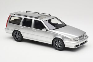 Volvo V70 R P80 Silver DNA 1:18 DNA000155 Metall — bild 4 av 6