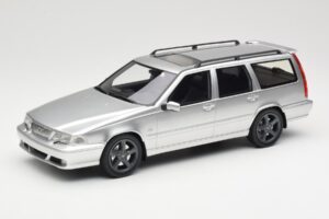 Volvo V70 R P80 Silver DNA 1:18 DNA000155 Metall