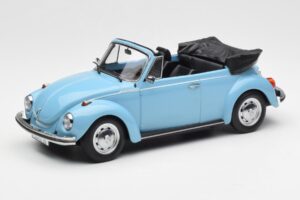 Volkswagen Beetle 1303 Cabriolet Ljusblå Norev 1:18 188531 Metall