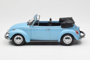 Volkswagen Beetle 1303 Cabriolet Ljusblå Norev 1:18 188531 Metall — bild 3 av 6