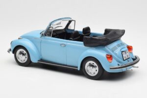 Volkswagen Beetle 1303 Cabriolet Ljusblå Norev 1:18 188531 Metall — bild 5 av 6