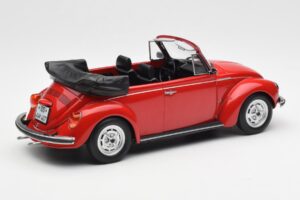 Volkswagen Beetle 1303 Cabriolet Röd Norev 1:18 188529 Metall — bild 2 av 6