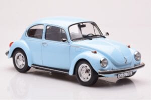 Volkswagen Beetle 1303 Ljusblå Norev 1:18 188532 Metall — bild 4 av 6