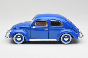 Volkswagen Beetle Blå Bburago 1:18 23124646 Metall — bild 4 av 8