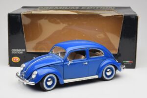 Volkswagen Beetle Blå Bburago 1:18 23124646 Metall — bild 8 av 8