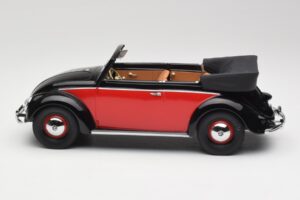 Volkswagen Beetle Cabriolet Svart & Röd Minichamps 1:18 107054132 Resin — bild 3 av 6