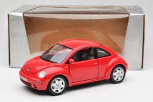 Volkswagen New Beetle Röd Bburago 1:18 8185108 Metall — bild 8 av 8