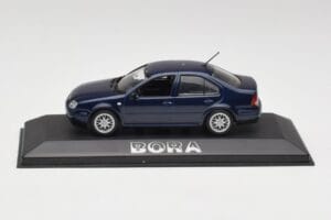 Volkswagen Bora Ocean Blå Minichamps 1:43 8198223B Metall