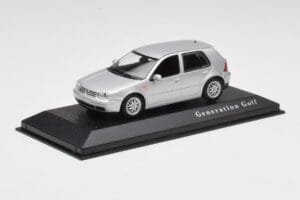 Volkswagen Golf Mk4 Reflex Silver Minichamps 1:43 4527111022 Metall — bild 2 av 4