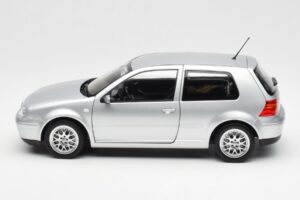 Volkswagen Golf Mk5 GTI Silver Norev 1:18 188570 Metall — bild 4 av 8