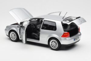 Volkswagen Golf Mk5 GTI Silver Norev 1:18 188570 Metall — bild 5 av 8
