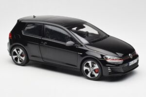 Volkswagen Golf Mk7 GTI Svart Norev 1:18 188550 Metall — bild 6 av 8