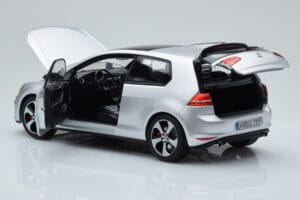 Volkswagen Golf GTI Mk7 Reflex Silver Norev 1:18 188551 Metall — bild 5 av 8
