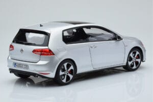 Volkswagen Golf GTI Mk7 Reflex Silver Norev 1:18 188551 Metall — bild 3 av 8