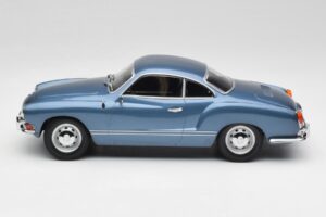 Volkswagen Karmann Ghia Coupe Neptune Blå Minichamps 1:18 155054022 Metall — bild 3 av 6