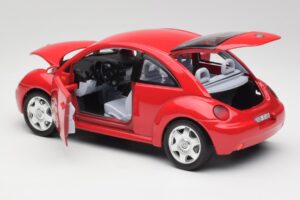 Volkswagen New Beetle Röd Bburago 1:18 3342 Metall — bild 5 av 8