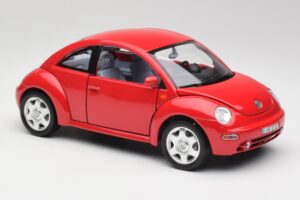 Volkswagen New Beetle Röd Bburago 1:18 3342 Metall — bild 6 av 8
