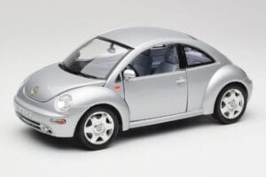 Volkswagen New Beetle Reflex Silver Metallic Bburago 1:18 3322 Metall