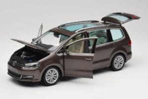 Volkswagen Sharan 7N Ekbrun Metallic Minichamps 1:18 110051001 Metall — bild 2 av 8