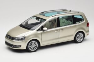 Volkswagen Sharan 7N Reflex Silver Metallic Minichamps 1:18 110051002 Metall