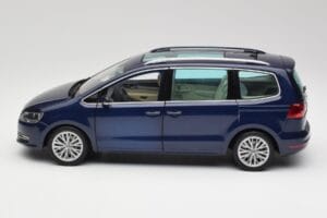 Volkswagen Sharan 7N Shadow Blå Metallic Minichamps 1:18 110051100 Metall — bild 4 av 8